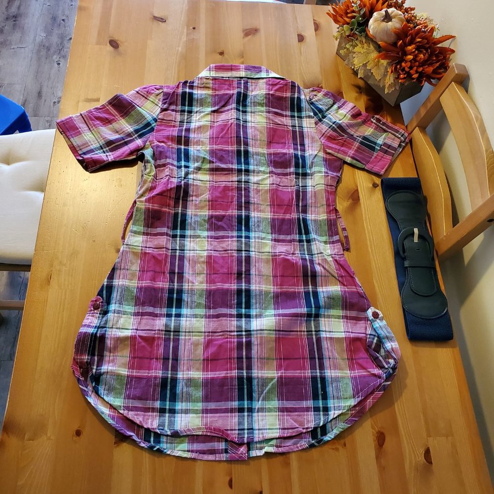 She's Cool - Women's Plaid Graphic Button-Down Shirt Dress with Detachable Belt - Picture 2 of 9